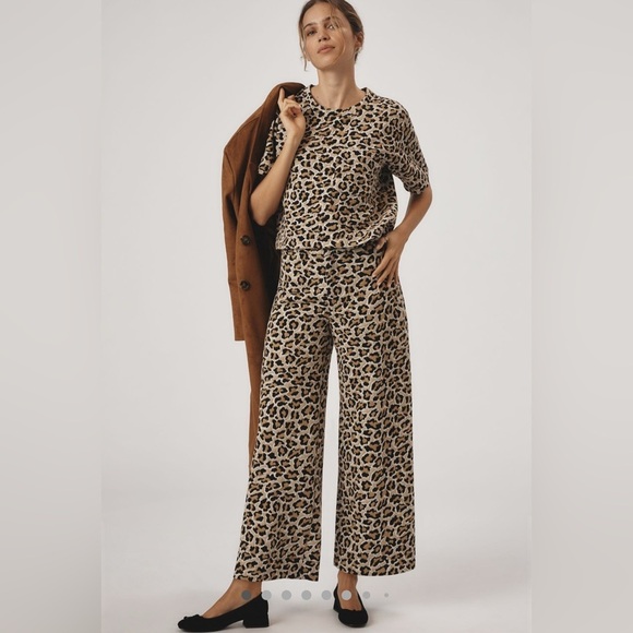 Anthropologie’s Mauve The Ettie high-rise wide leg crop pant in leopard - Picture 2 of 7
